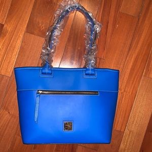 Dooney and Bourke Beacon tote bag